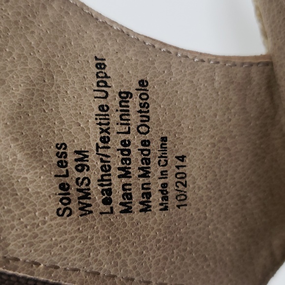 Womens Kenneth Cole Reaction Lightweight and Super Comfortable Platform Sandals - Picture 4 of 9